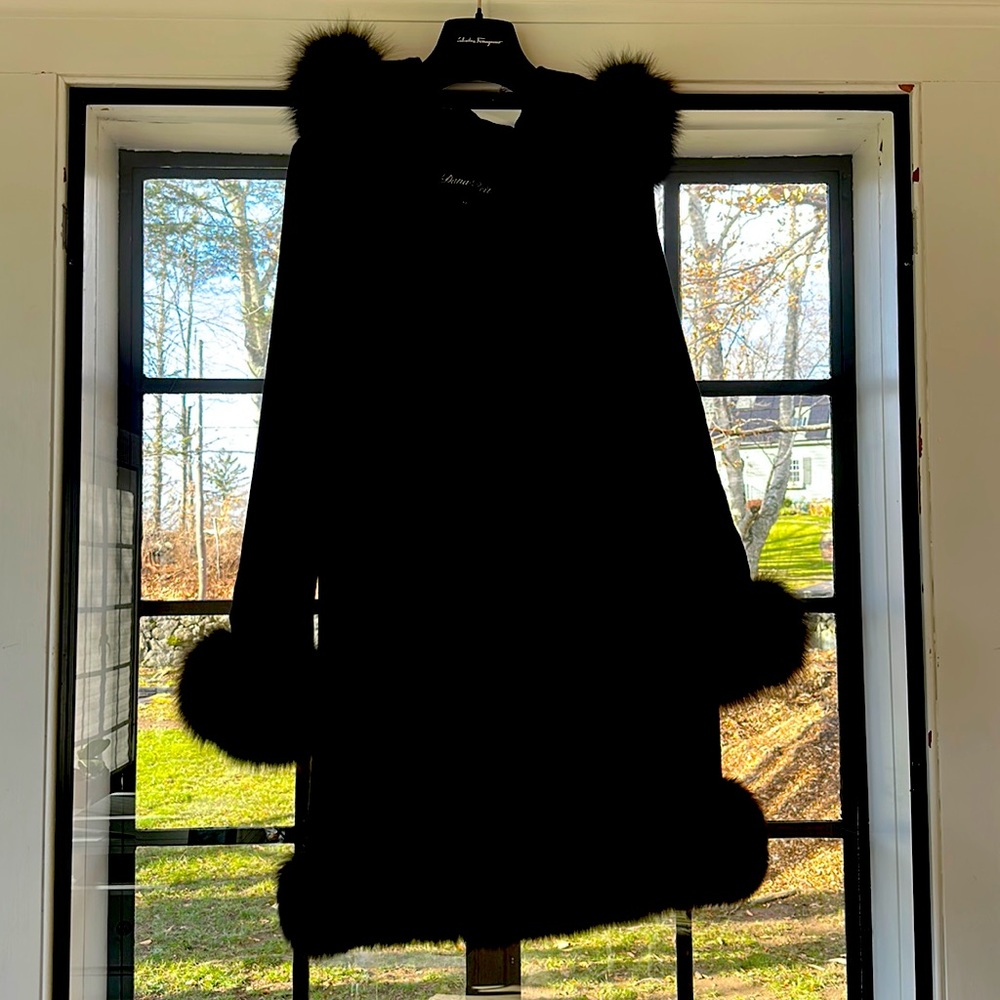 Cashmere Cape w Hood and Fox Trim